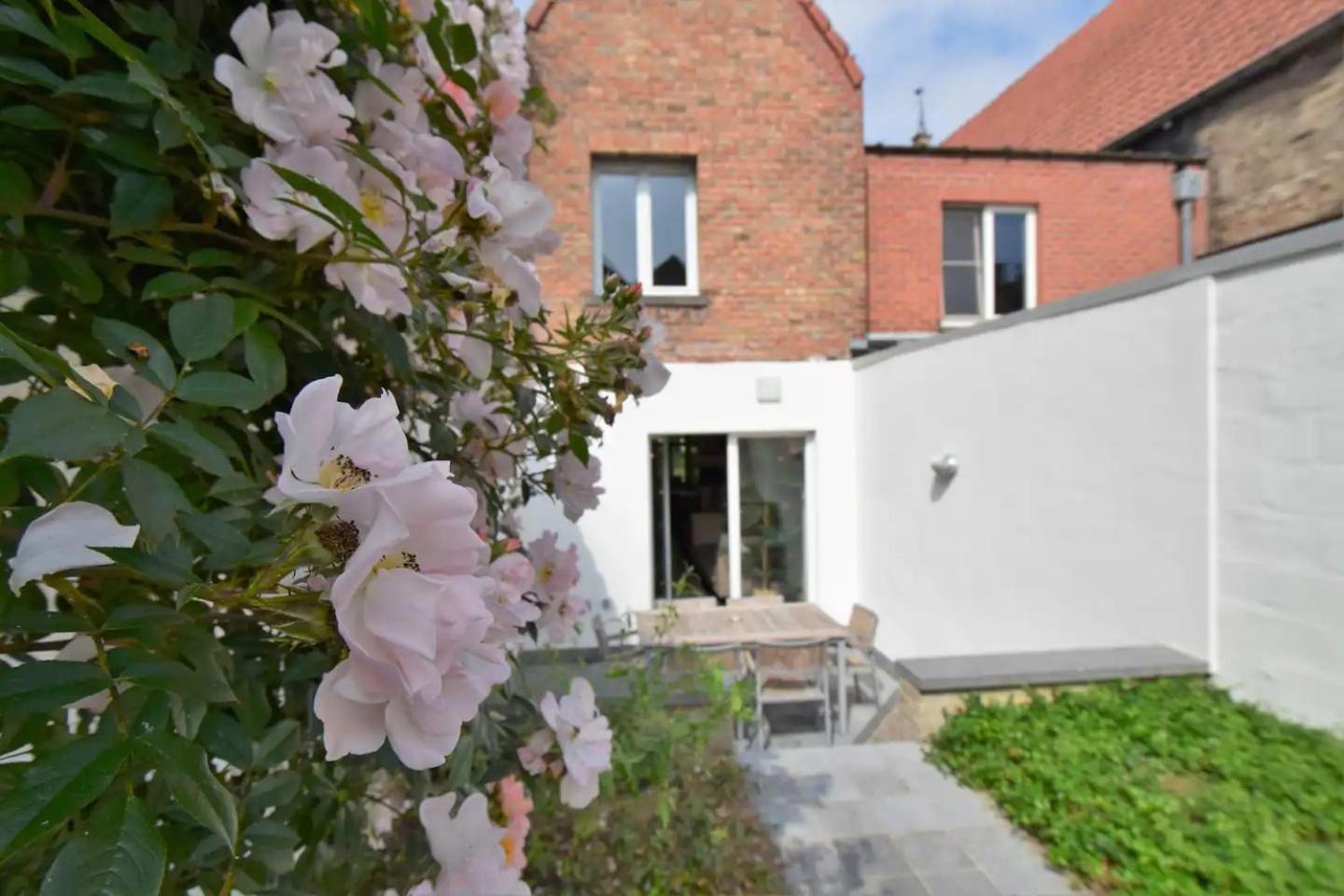 Brugse Charme Huis Met Tuin Aan Het Water 8P Bruges Exterior photo